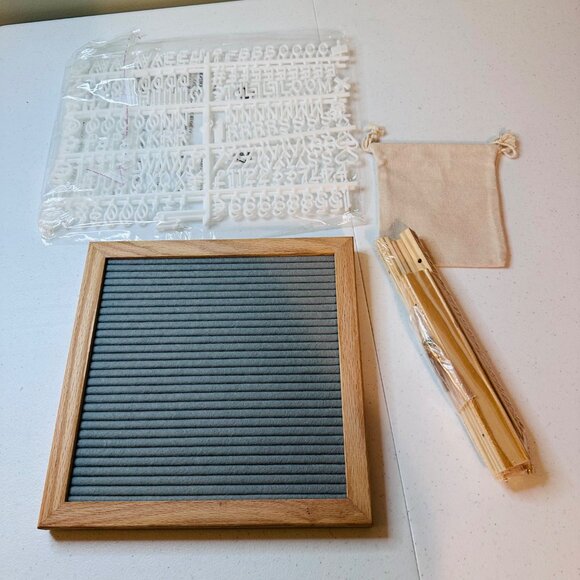 Gray Felt Letter Board Changeable Message Board Oak frame wall or tabletop - Picture 12 of 16